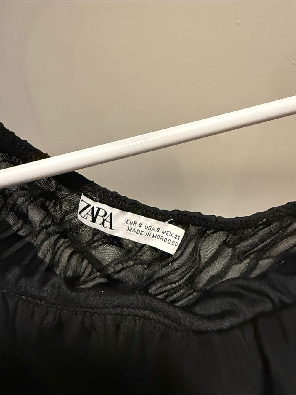 ZARA One-Shoulder Ruffle Top - Black - Picture 3 of 4